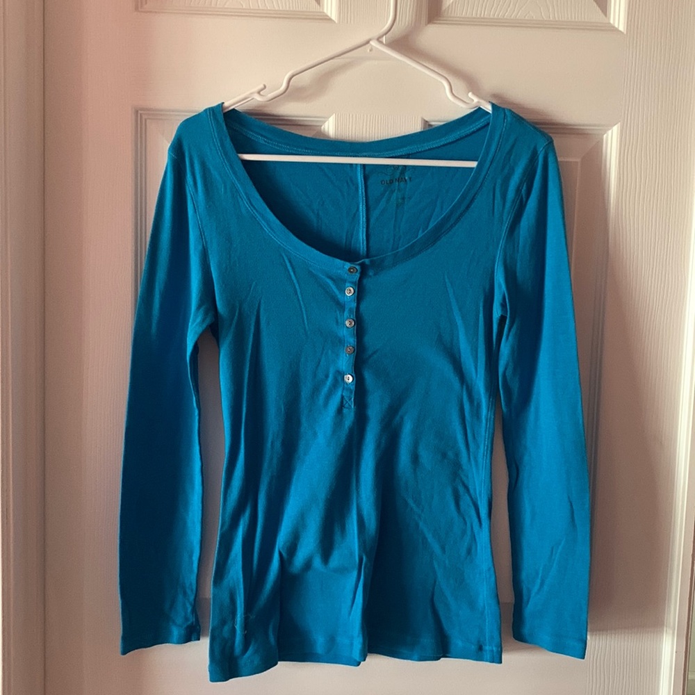 Blue long sleeve v neck